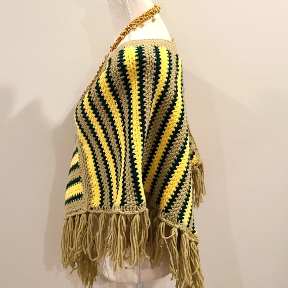 Vintage Hand Croched Vest! Offers Welcomed! - Picture 2 of 5